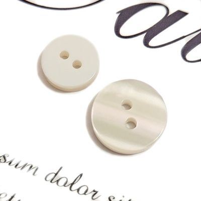 Nhà máy bán trực tiếp 4 lỗ vòng nhựa nút tùy chỉnh khắc logo nhựa nút cho quần áo áo len