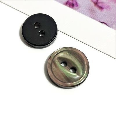 Nhà máy bán trực tiếp 4 lỗ vòng nhựa nút tùy chỉnh khắc logo nhựa nút cho quần áo áo len