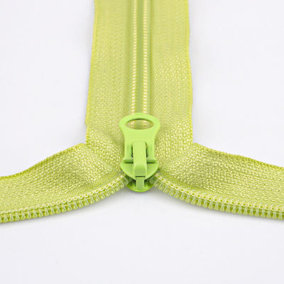 Nhà sản xuất Zipper Nylon bán buôn cuộn 3# 5# 8# 10# Zipper Nylon Coil Zipper Cho Quần áo